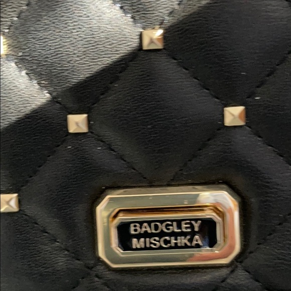 A new Badgley Mischka vegan leather black bag☘️☘️ - Picture 3 of 8